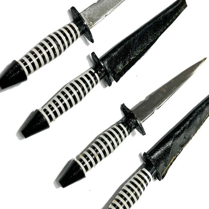Punhal 12 cm Preto/ Branco Exú das Almas - Loja Velas de 7 Dias